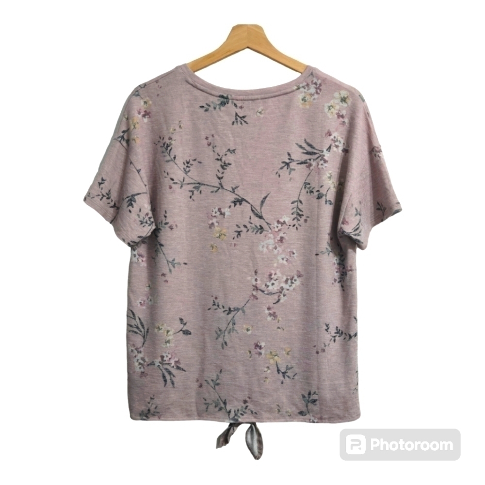 Reitmans Tie-Front Floral Top - Picture 2 of 6